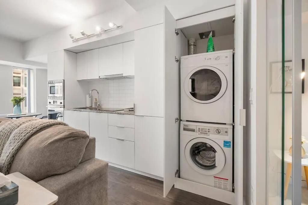 Apartment Ferienwohnung The Royal Nest In Downtown Toronto!